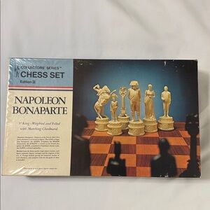 VTG. 1966 “Napoleon Bonaparte” Collectors Series chess set. Edition II